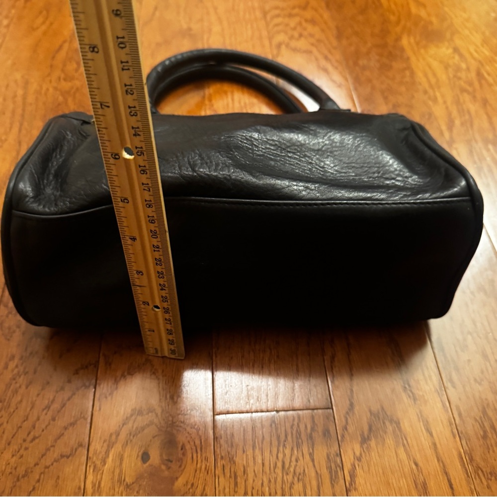 Tignanello | Vintage 90s Black Leather Satchel Bag - Picture 9 of 9